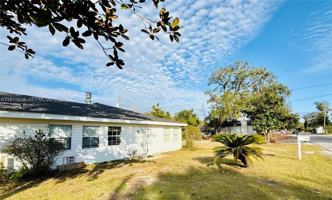 featured image of 3900 W 17th St