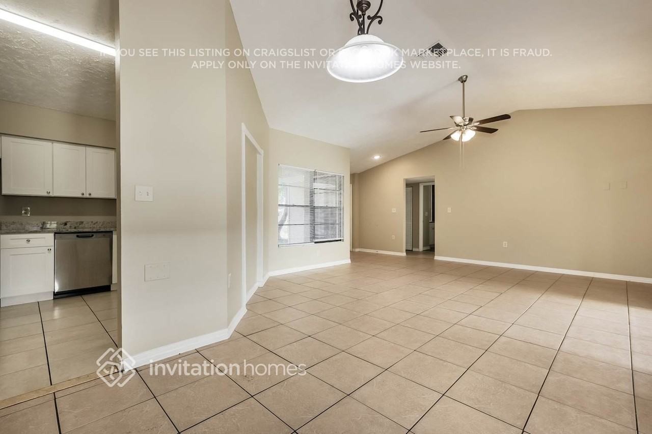 1726 Lake Crest Ave - Photo 7 of 17