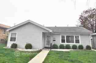 9705 S 54th Ave - Photo 1 of 1