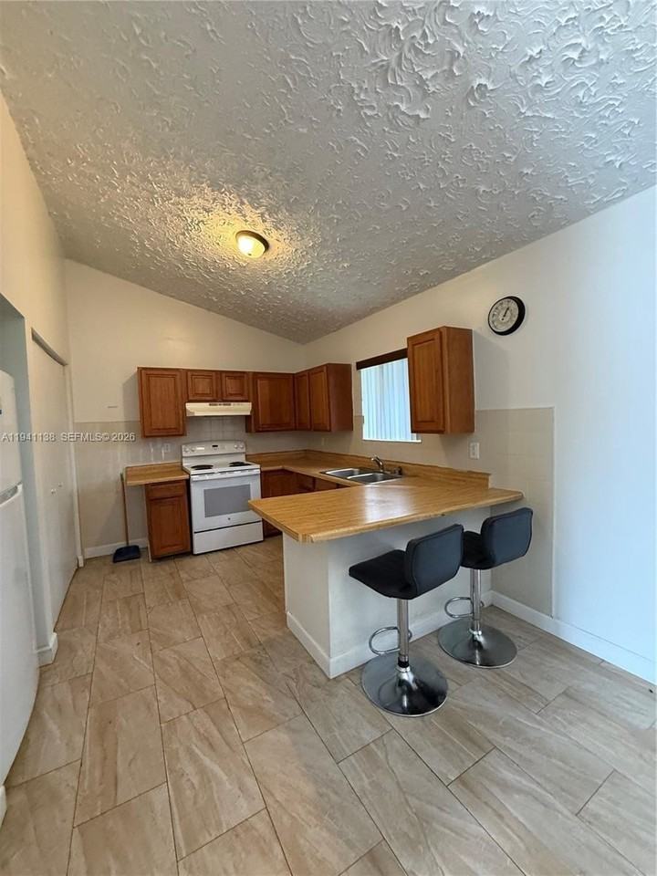 13628 Sw 287th Ln - Photo 3 of 17