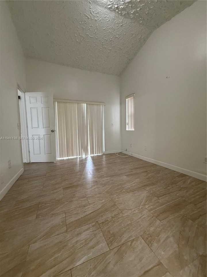 13628 Sw 287th Ln - Photo 6 of 17