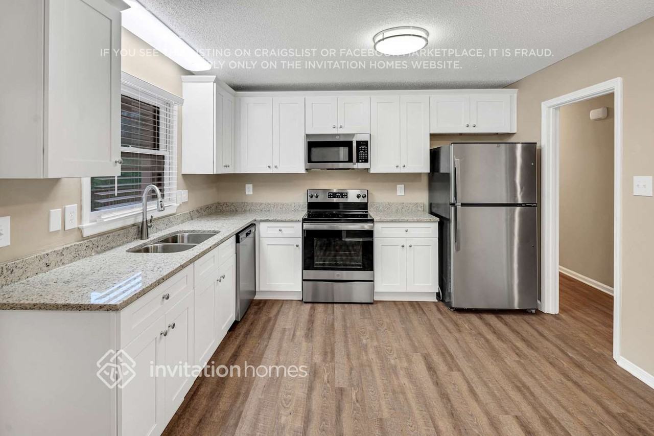 2101 Stallings Rd - Photo 5 of 17