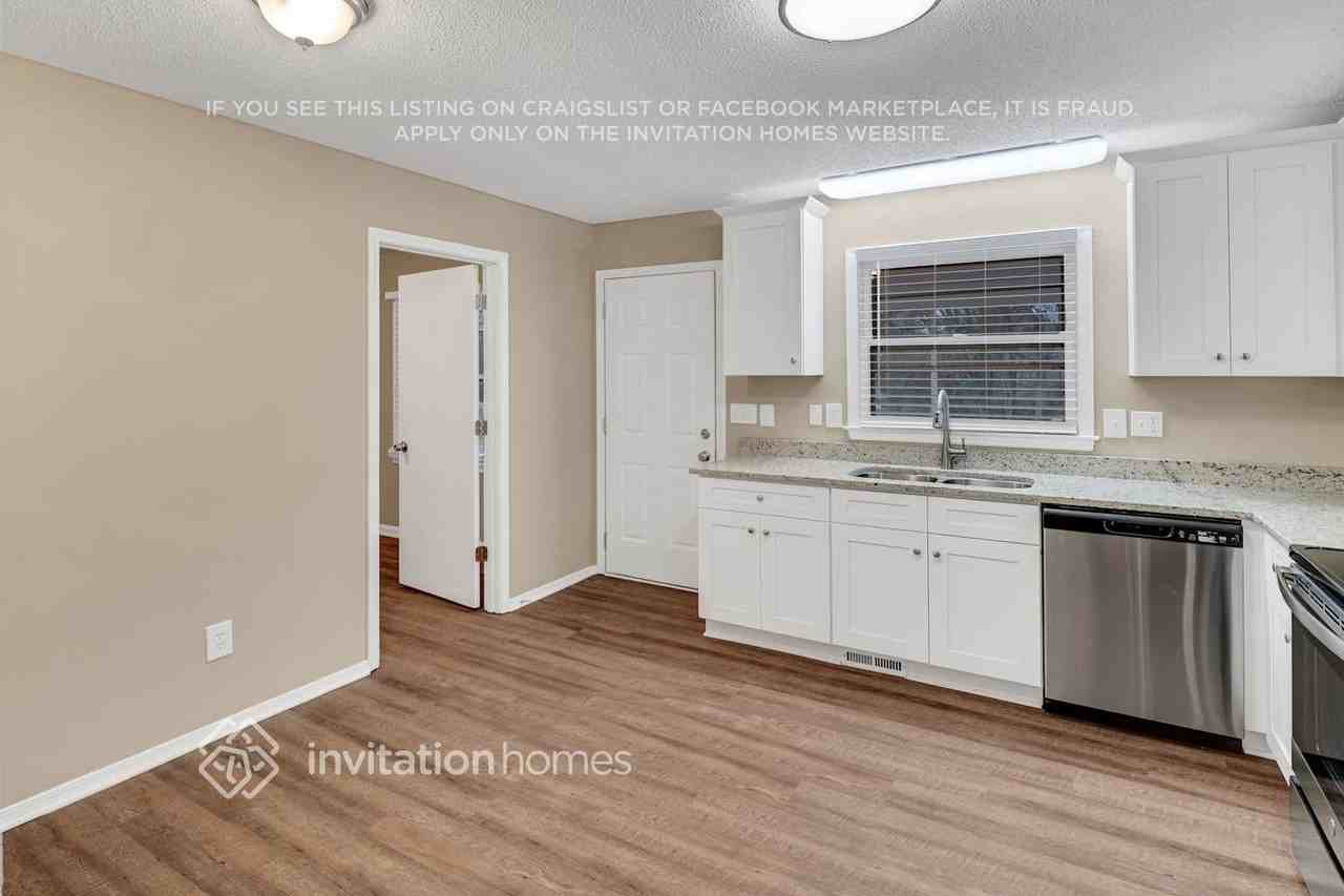 2101 Stallings Rd - Photo 7 of 17