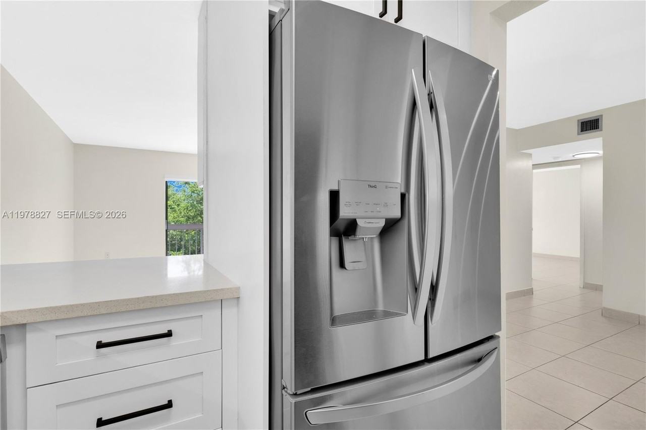 1101 Sw 122nd Ave #310 - Photo 4 of 31
