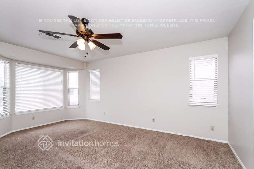 7312 Queen Palm Dr - Photo 6 of 10