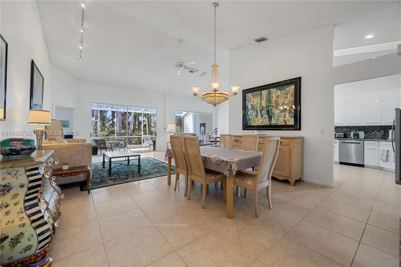 8962 Se Riverfront Ter - Photo 4 of 20