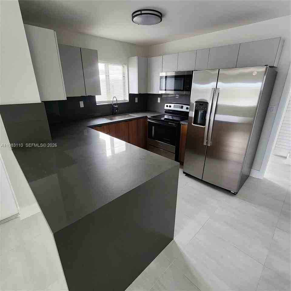 1171 Nw 66th St #1173 - Photo 2 of 17