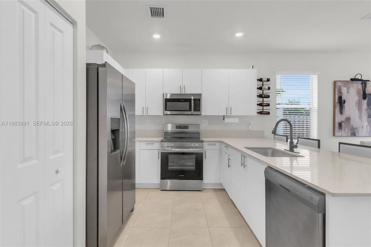 16264 Sw 292nd St #16264 - Photo 6 of 26