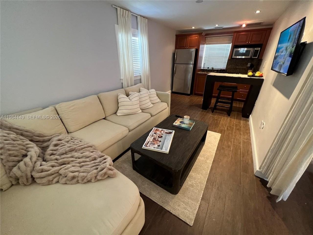 265B Palm Ave - Photo 5 of 34
