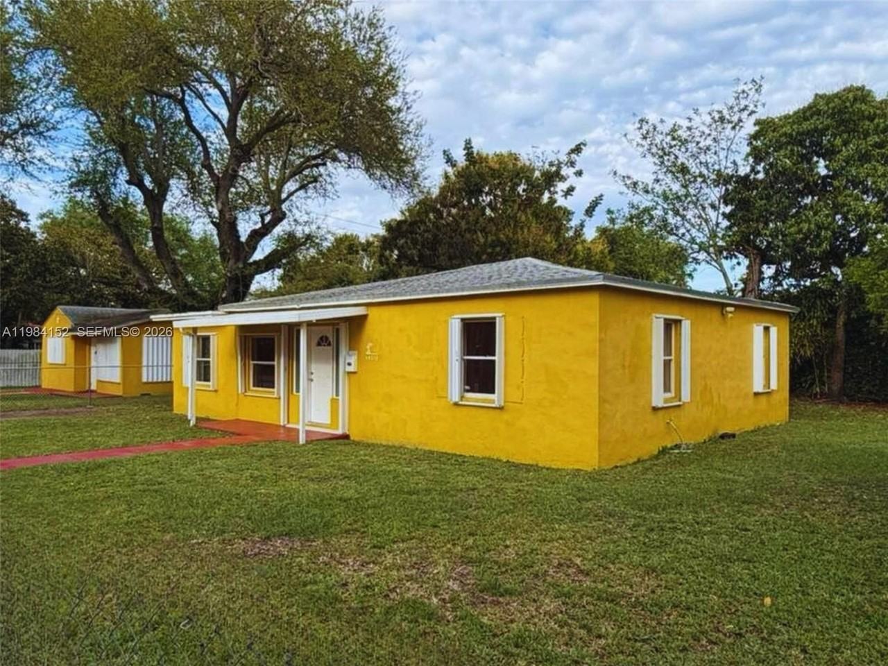 14215 Ne 9th Ave #14215 - Photo 4 of 21