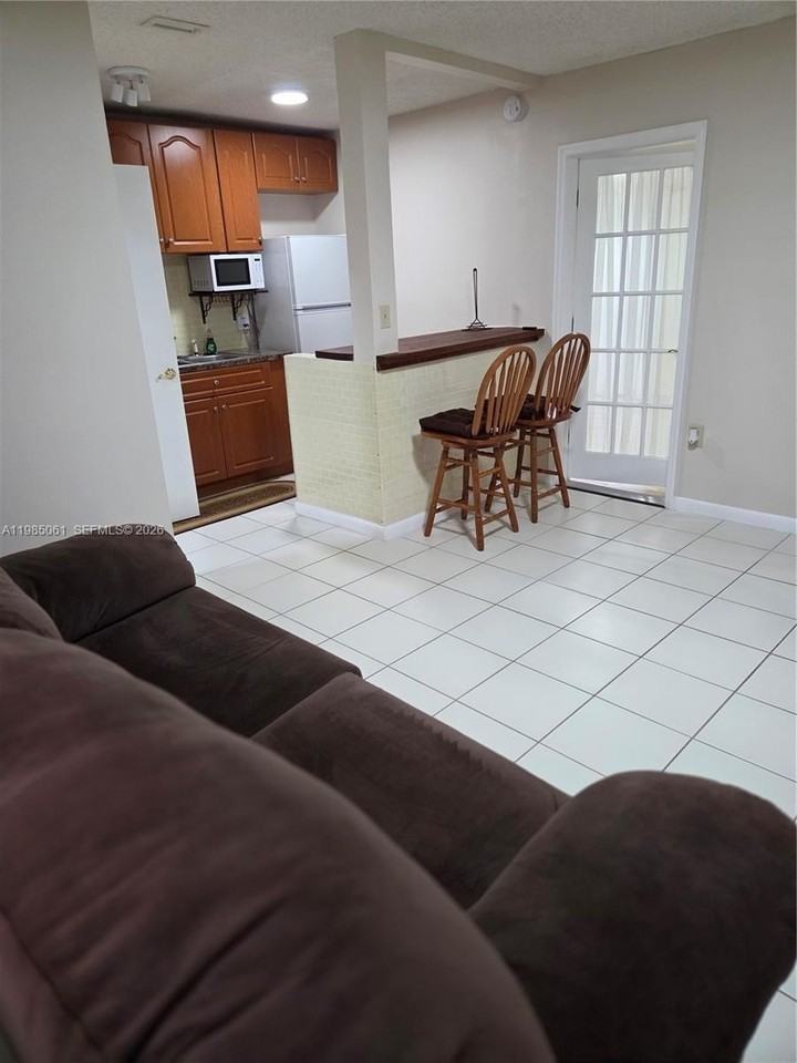 2931 Sw 135th Ave #0 - Photo 4 of 20