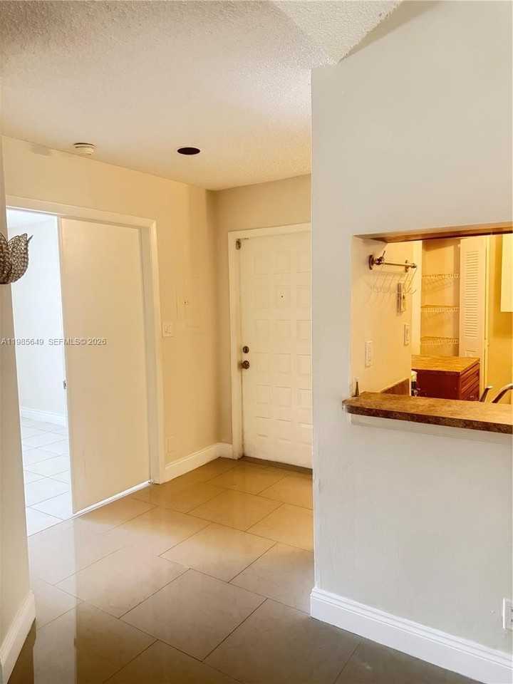 14030 Sw 91st Ter #14030 - Photo 4 of 21