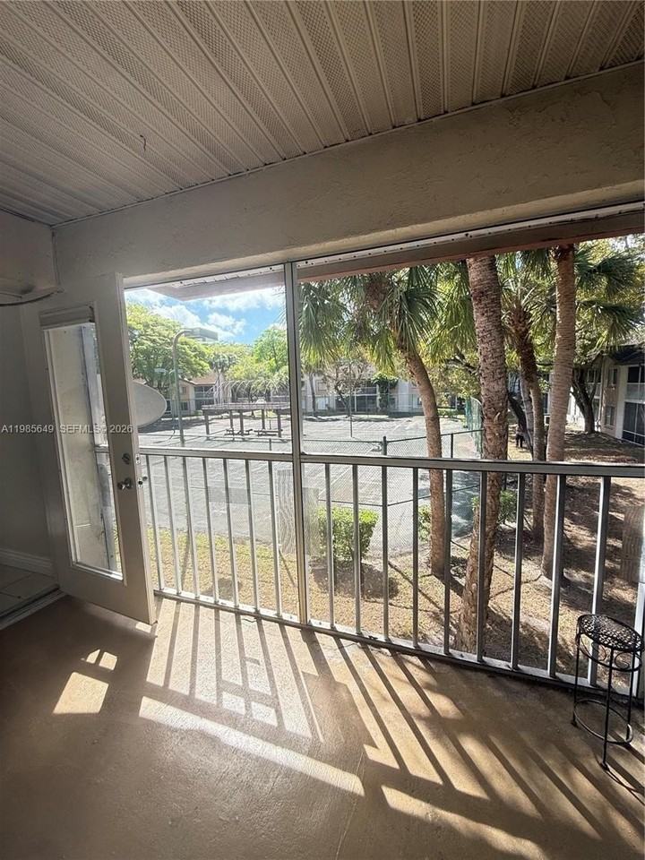 14030 Sw 91st Ter #14030 - Photo 6 of 21