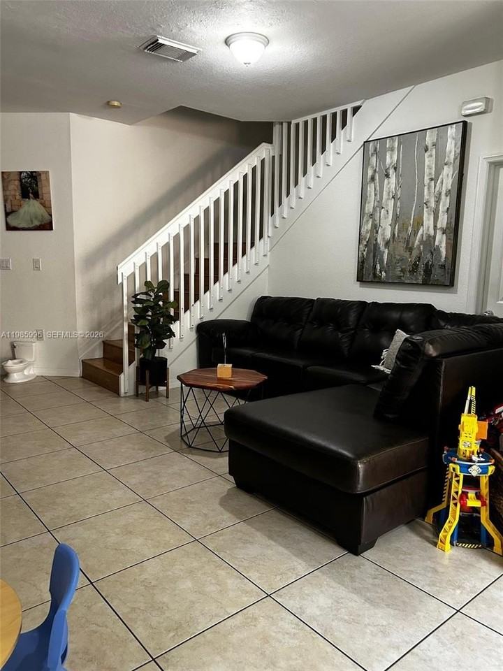 10775 Nw 83rd Ter #2-28 - Photo 2 of 10