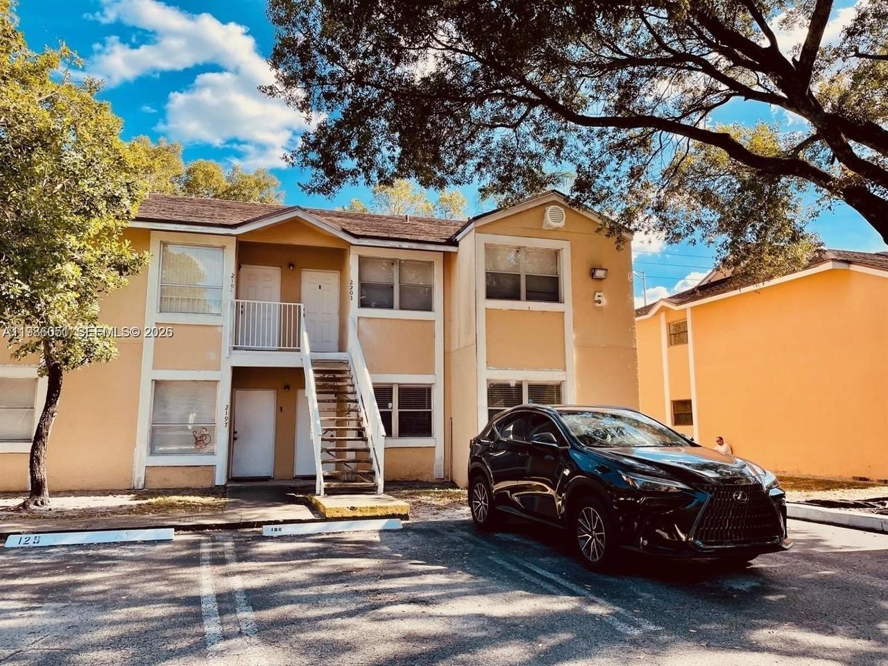 2201 Sw 80th Ter #2201 - Photo 2 of 25