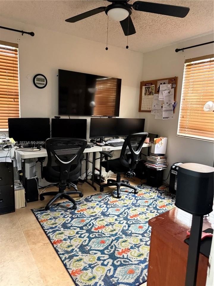 502 Sw 158th Ter #201 - Photo 4 of 7