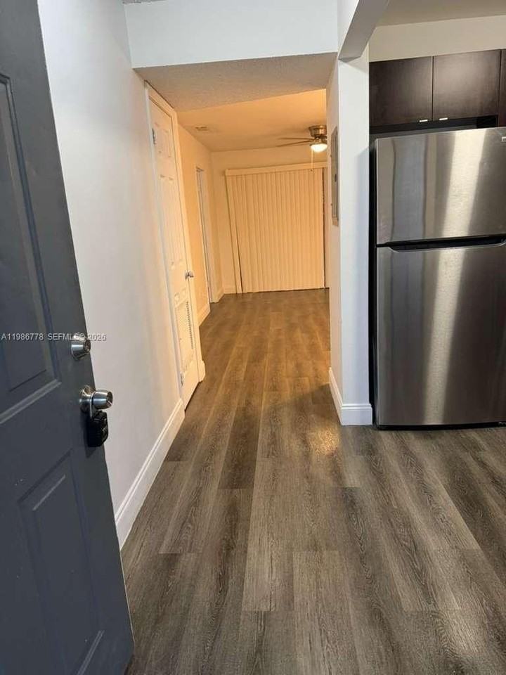 605 Ixoria Ave #15 - Photo 2 of 11