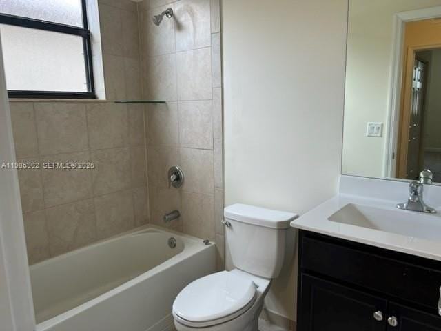 144 Ne 37th Ter #144 - Photo 5 of 46