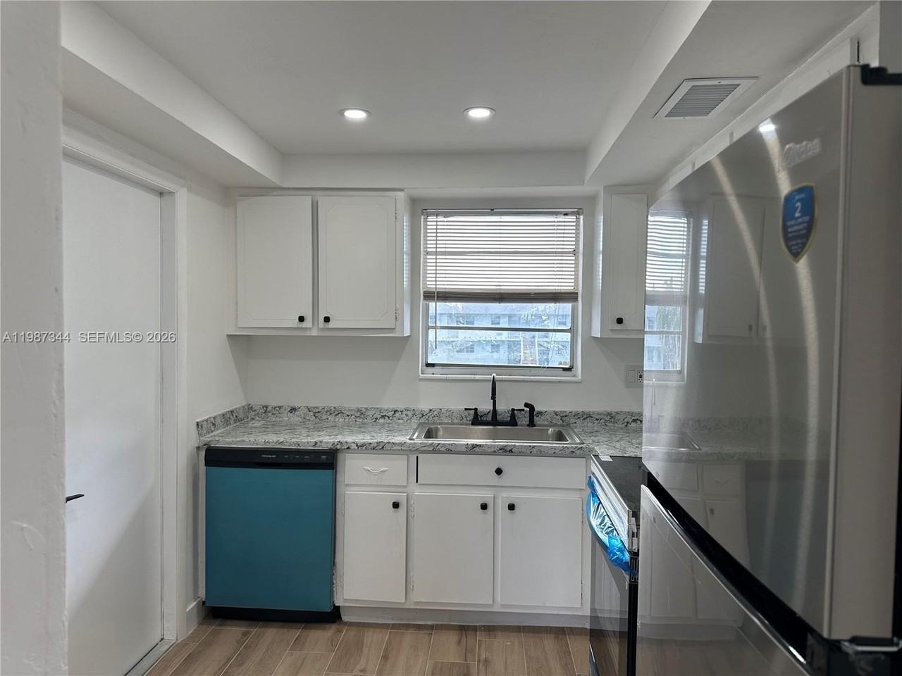 7670 Sw 82nd St #H215 - Photo 3 of 9