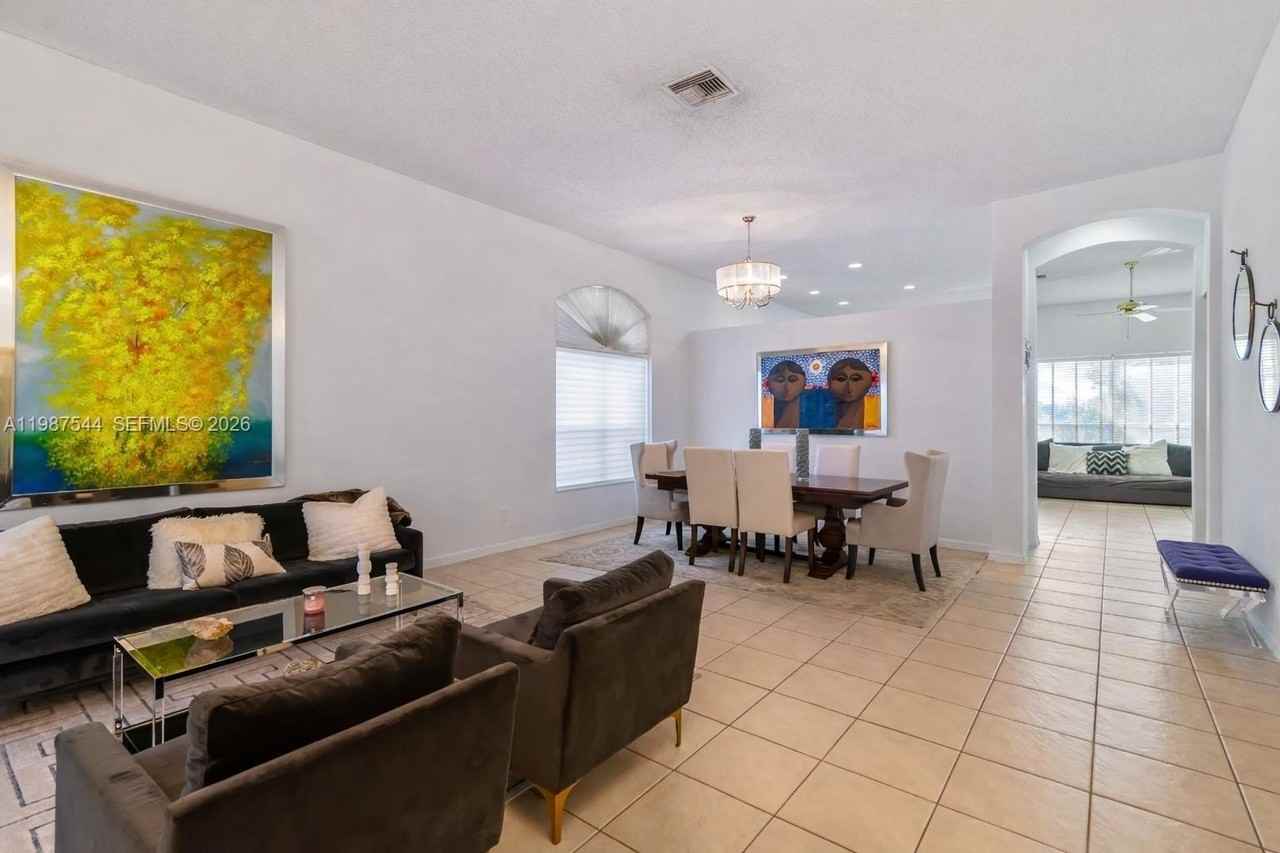 1886 Nw 145th Ter - Photo 2 of 46