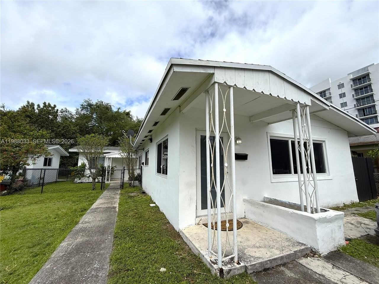 1232 Nw 8th Ct #1232 - Photo 2 of 17