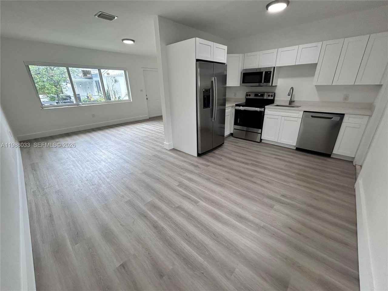 1232 Nw 8th Ct #1232 - Photo 6 of 17