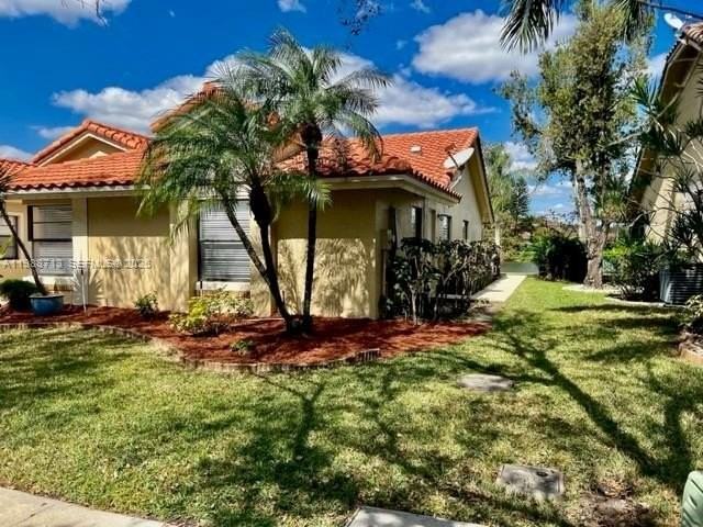 10601 Nw 18th Ct #10601 - Photo 3 of 33