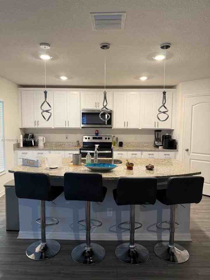 3902 Sw Brunswick St #3902 - Photo 6 of 37