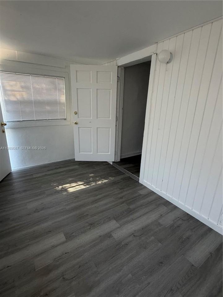 1811 Nw 84th St #3 - Photo 2 of 8