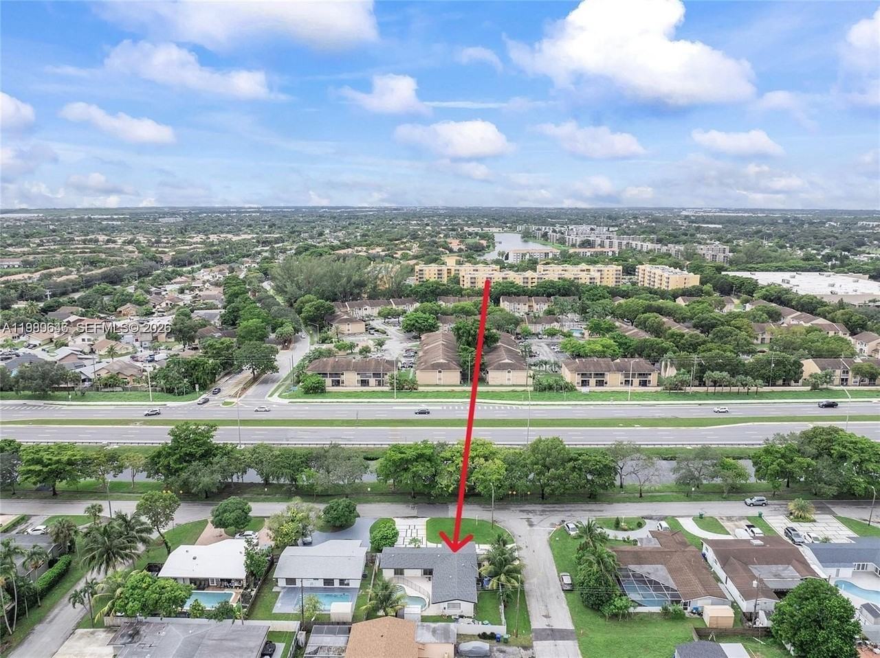 2261 Utopia Dr - Photo 6 of 37