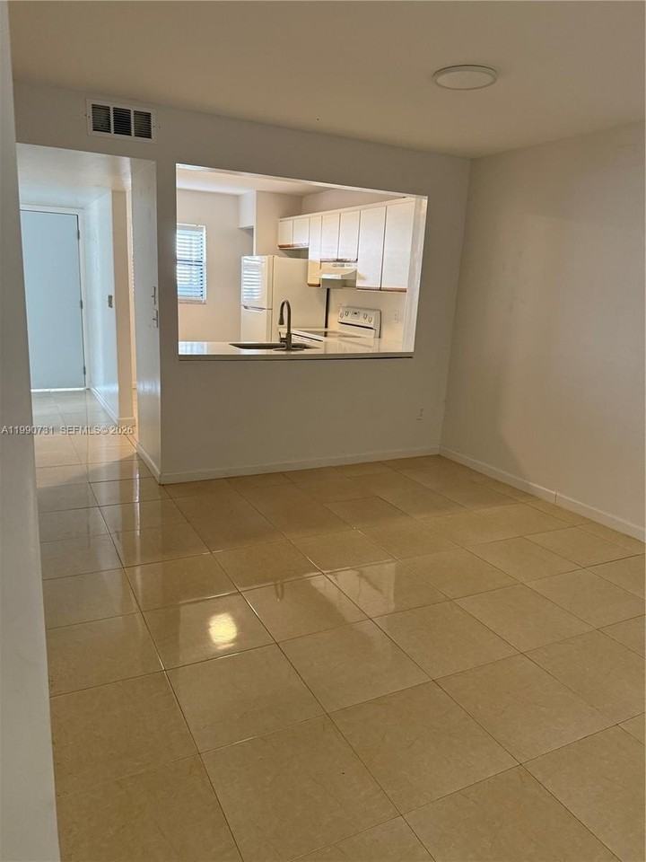 860 Ne 207th Ter #8-106 - Photo 5 of 13