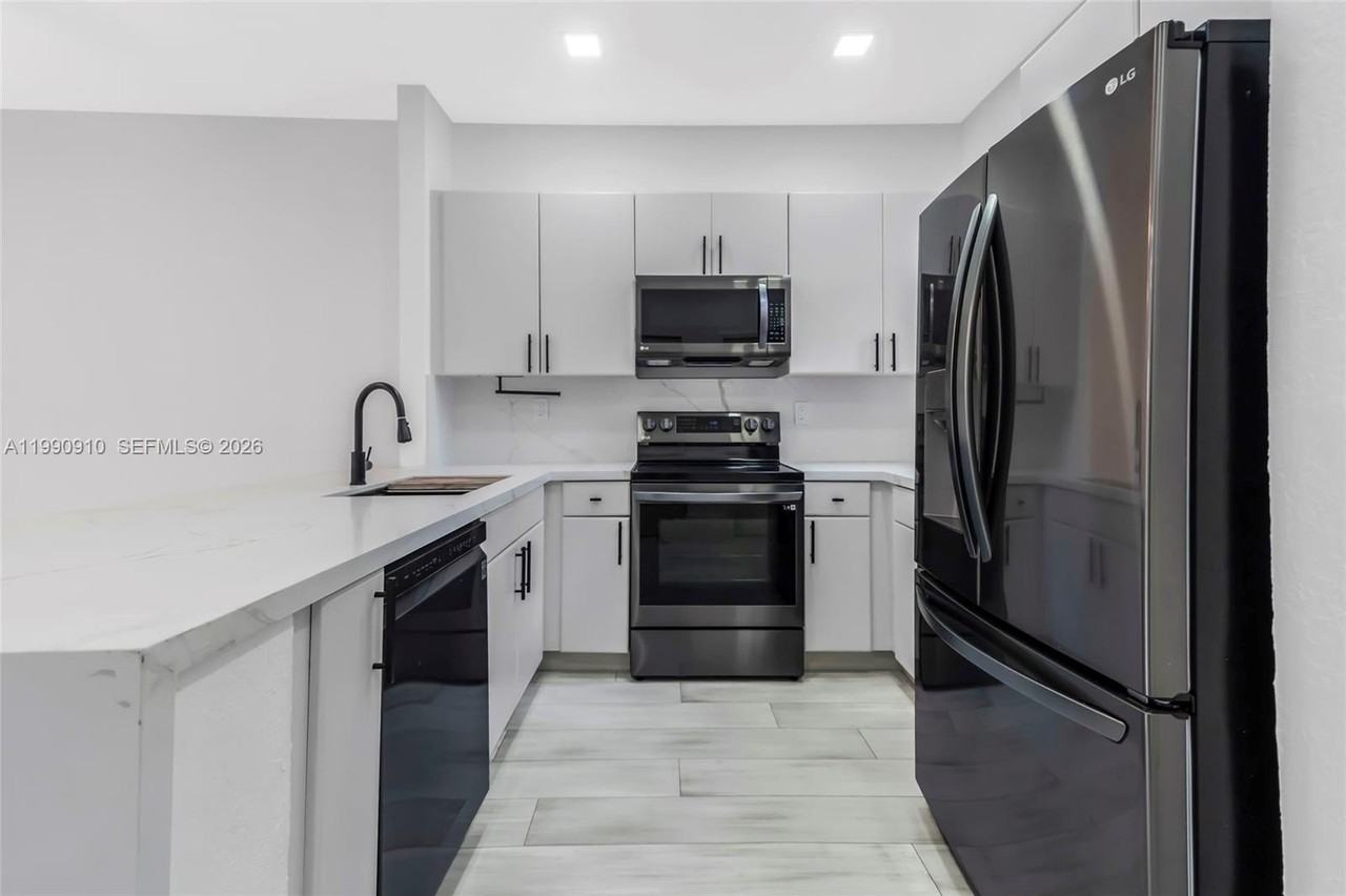 4977 Sw 135th Way #0 - Photo 4 of 28