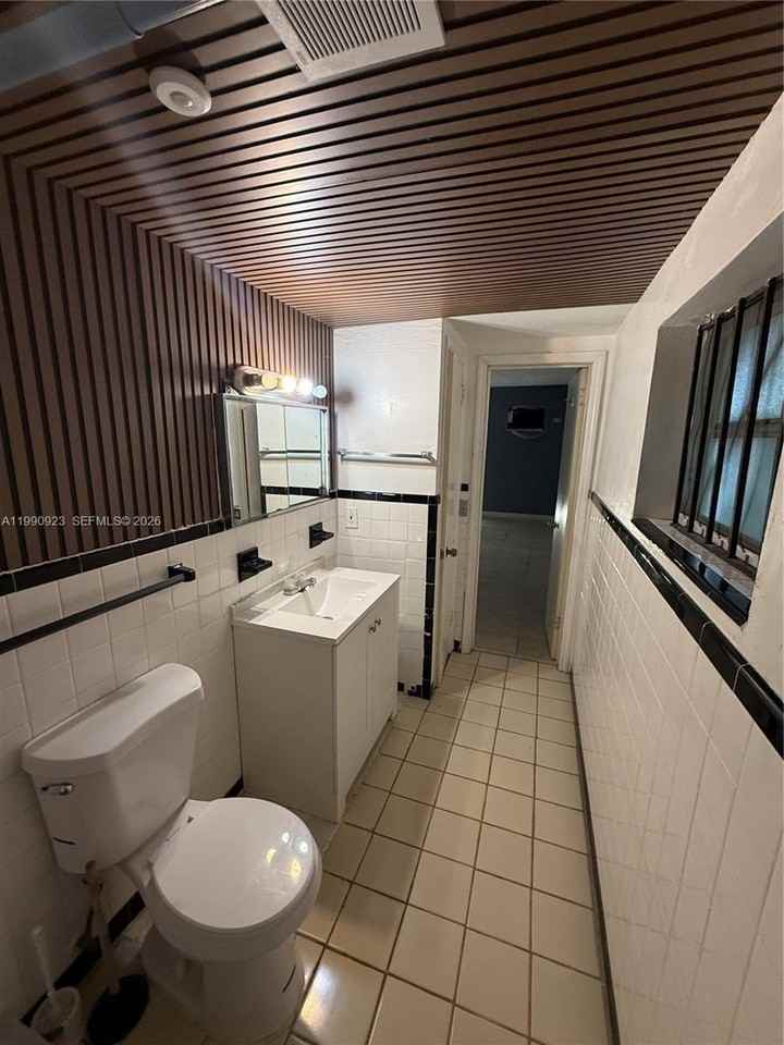 1230 Nw 180th Ter #1 - Photo 5 of 6