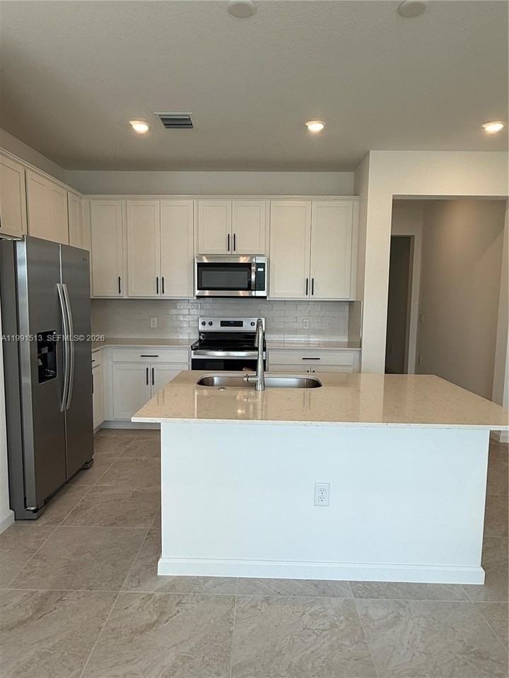 4286 Efendi Dr - Photo 2 of 16