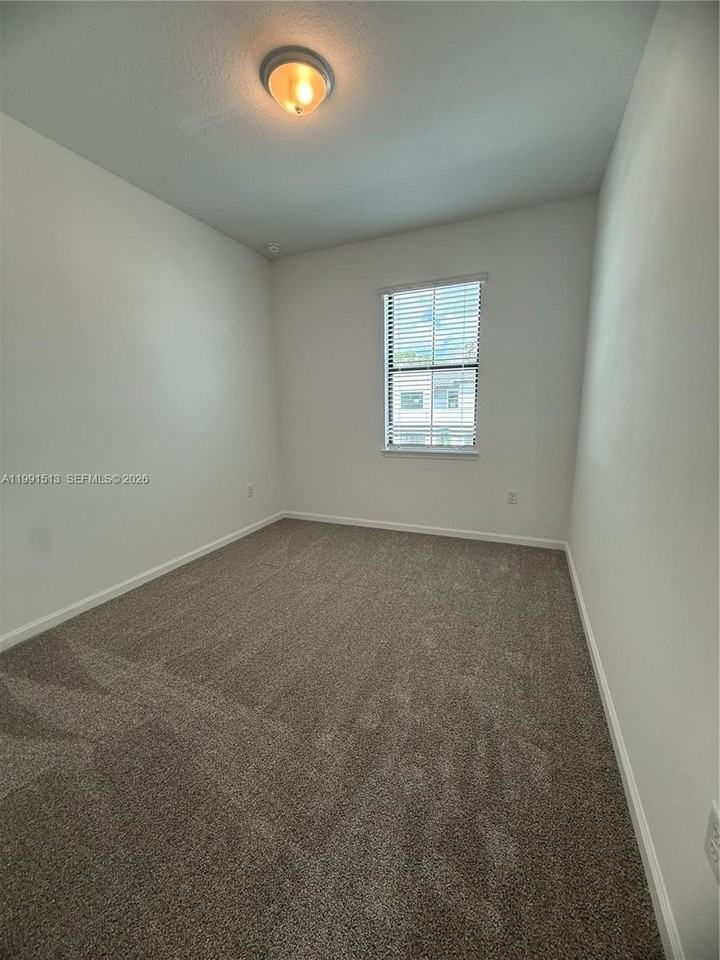 4286 Efendi Dr - Photo 7 of 16