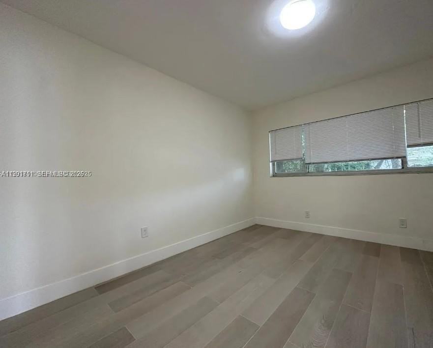 1514 Sw 6th St #4 - Photo 4 of 6
