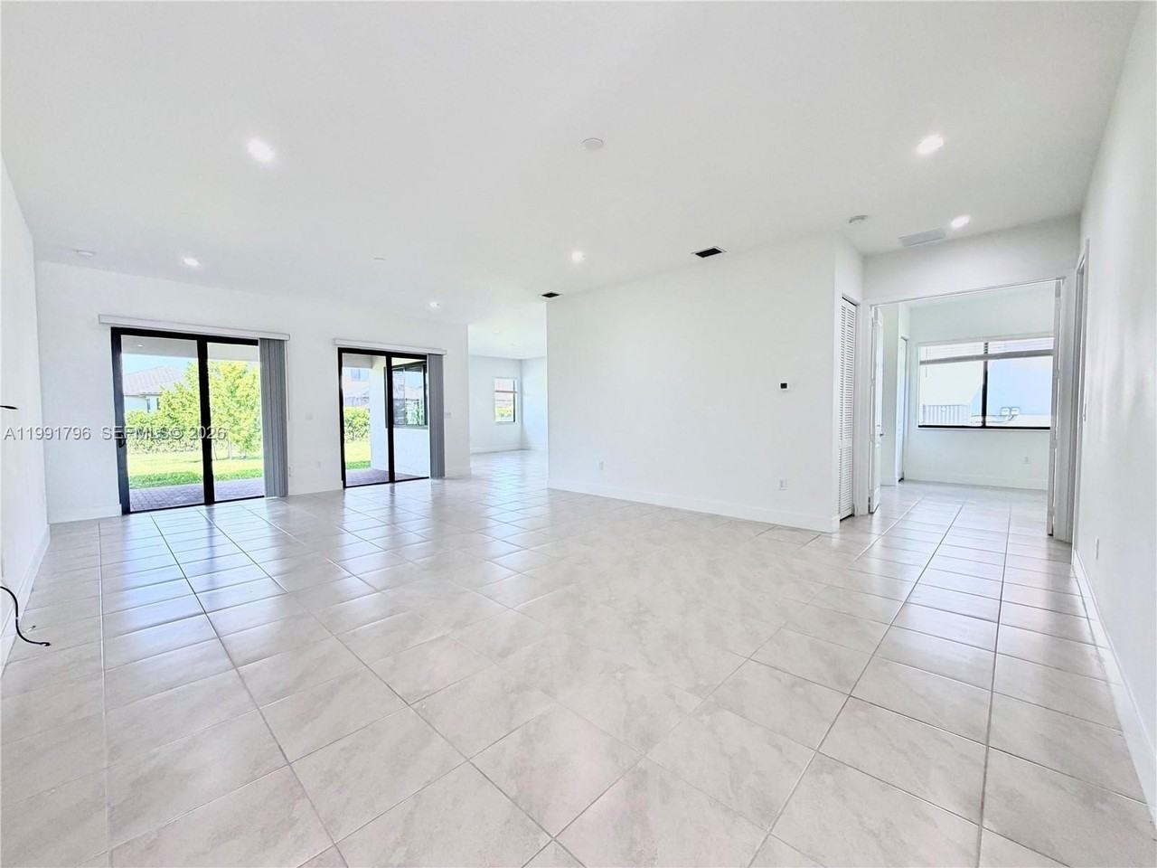 5028 Gambero Way - Photo 7 of 50