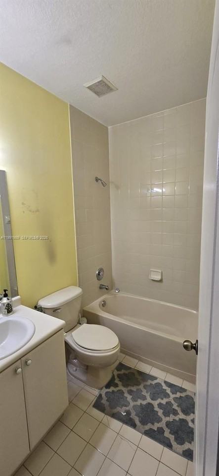 7301 Nw 174th Ter #J106 - Photo 7 of 10