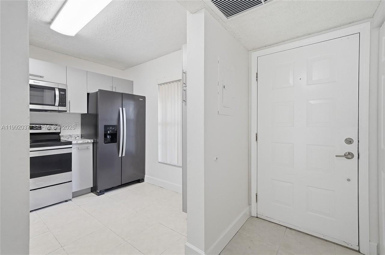 2376 Nw 89th Dr #2376 - Photo 6 of 30