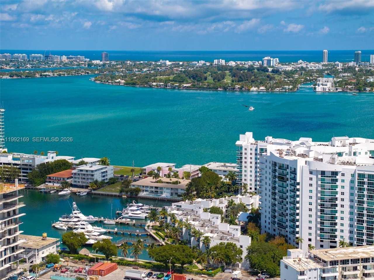 7918 Harbor Island Dr #311 - Photo 4 of 31