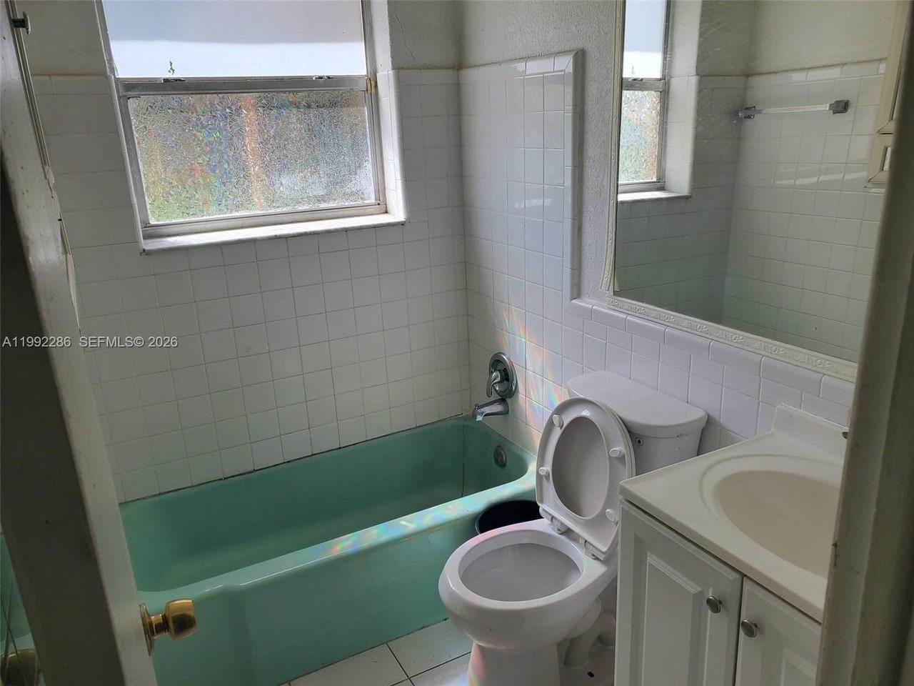 1810 N 62nd Ave - Photo 5 of 5