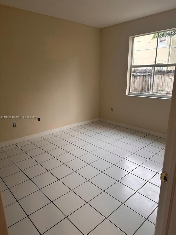 2460 Se 16th Ter #103 - Photo 6 of 8