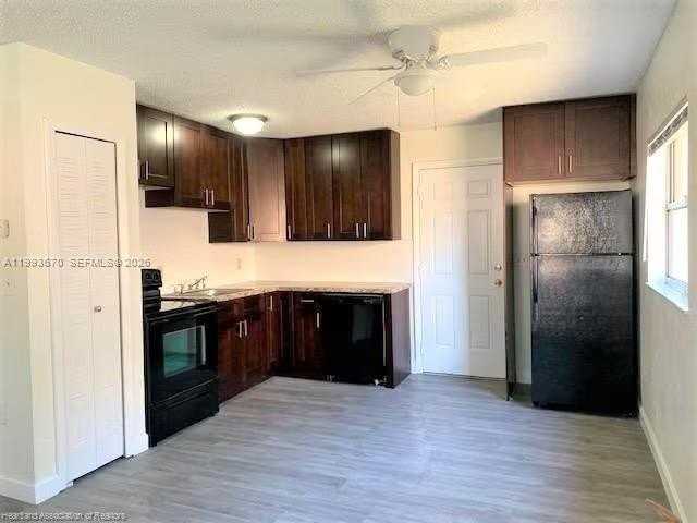 425 Las Palmas Cir #612 - Photo 2 of 9