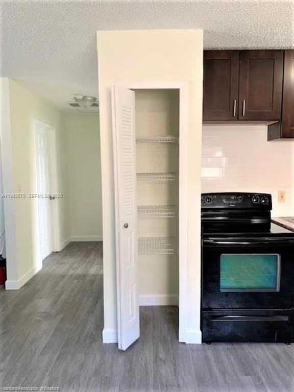 425 Las Palmas Cir #612 - Photo 7 of 9