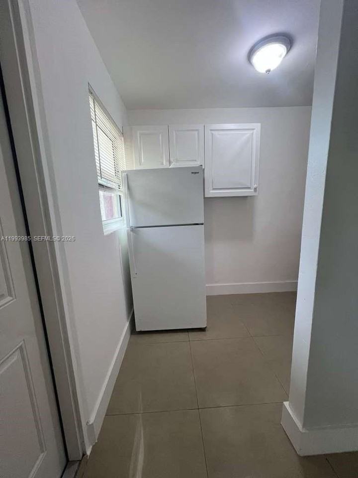 1281 Nw 60th St #5 - Photo 7 of 21