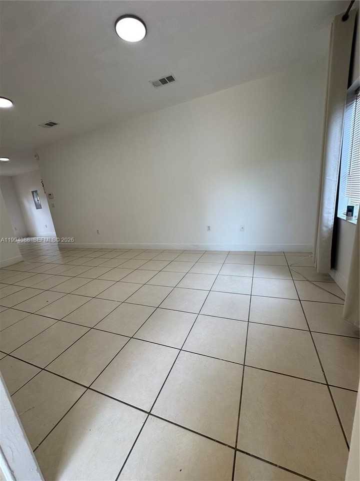 761 Nw 24th Ct #761 - Photo 2 of 16