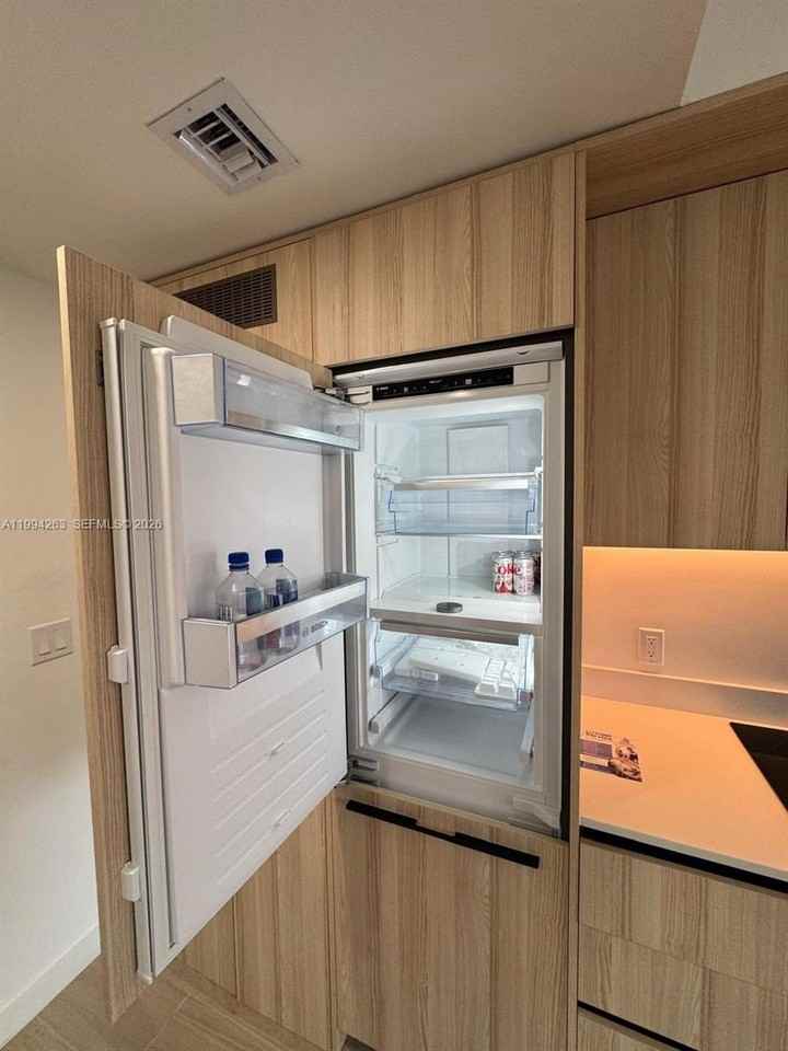 225 N Miami Ave #302