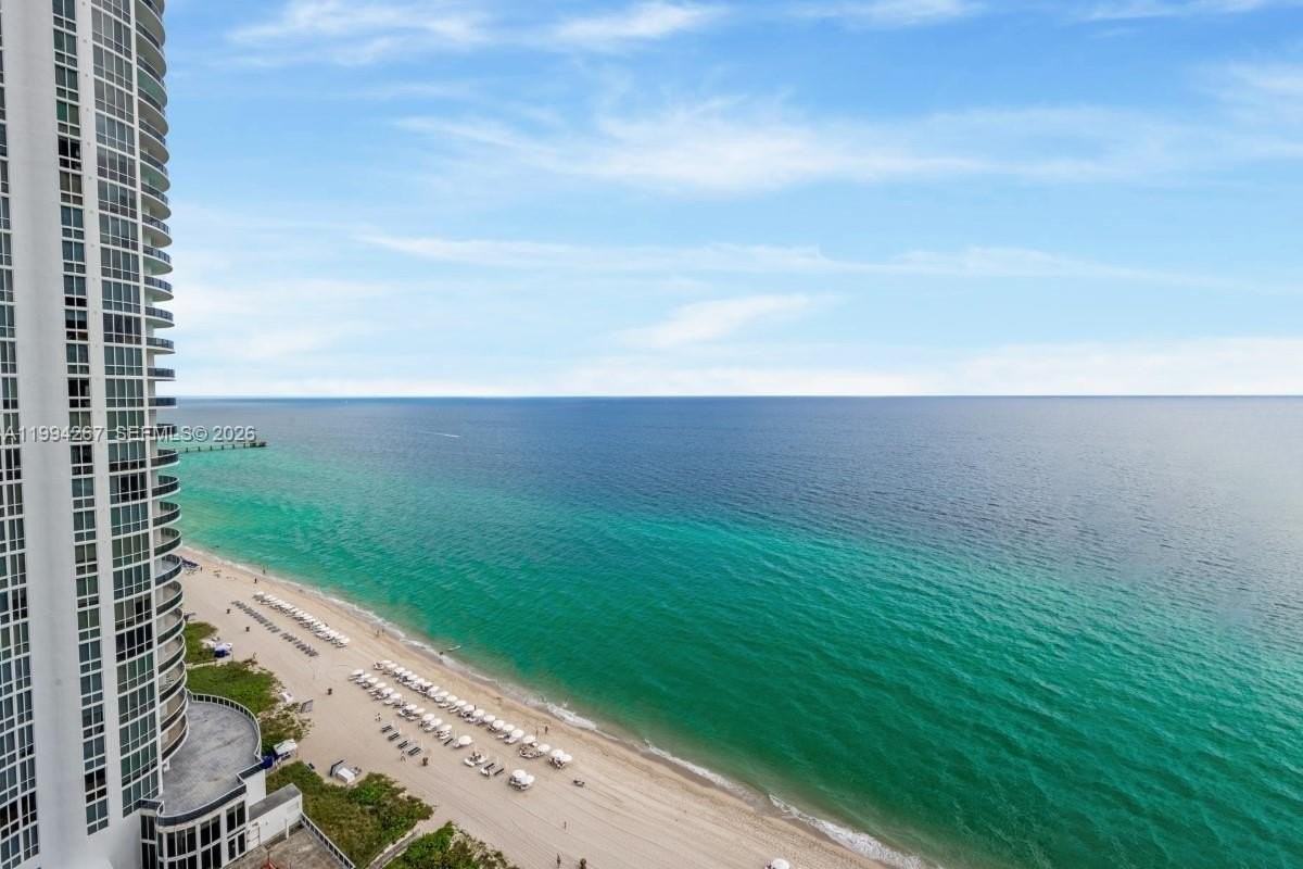 15811 Collins Ave #2002