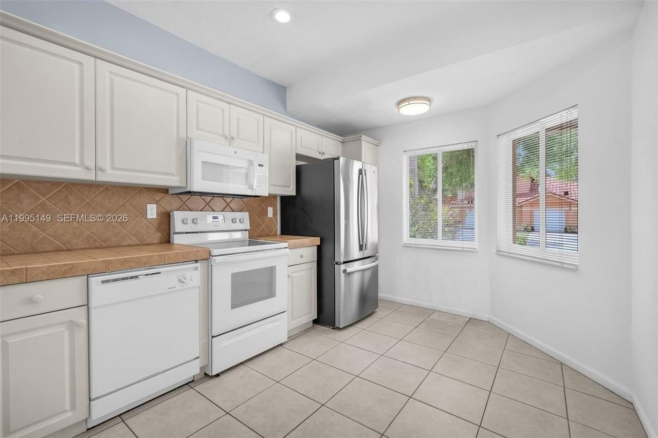 12675 Nw 56th Dr #12675 - Photo 5 of 50