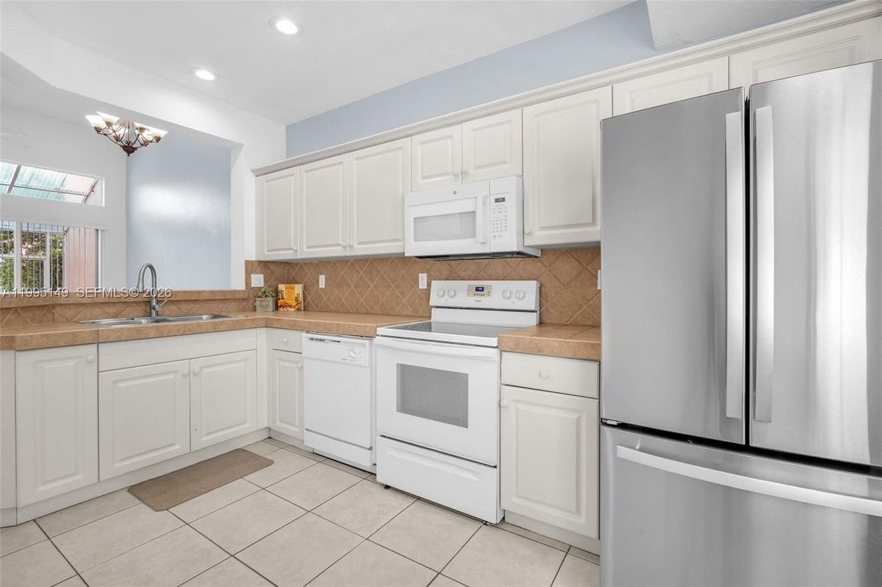 12675 Nw 56th Dr #12675 - Photo 7 of 50